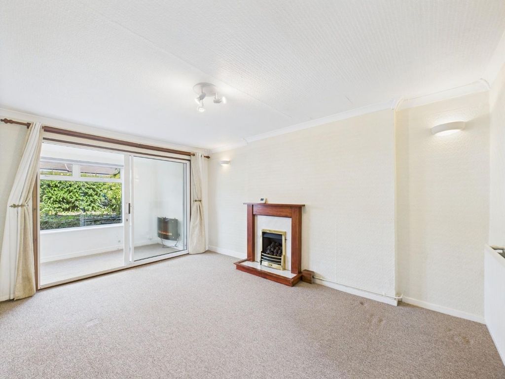 Property photo 2 of 22 Sitting Room