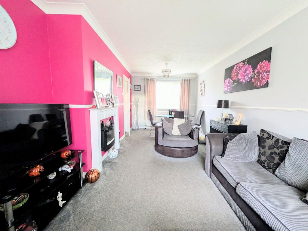 Property photo 2 of 6 1000002247