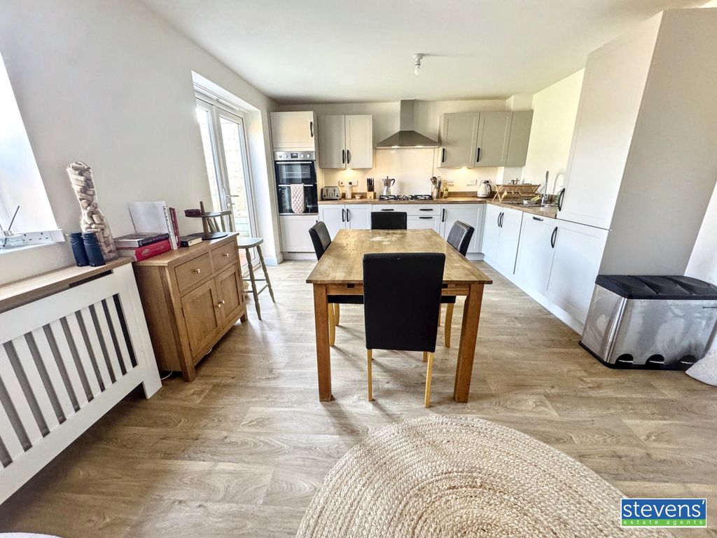 Property photo 3 of 18 Img_2650