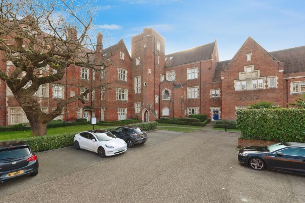 Property photo 2 of 13