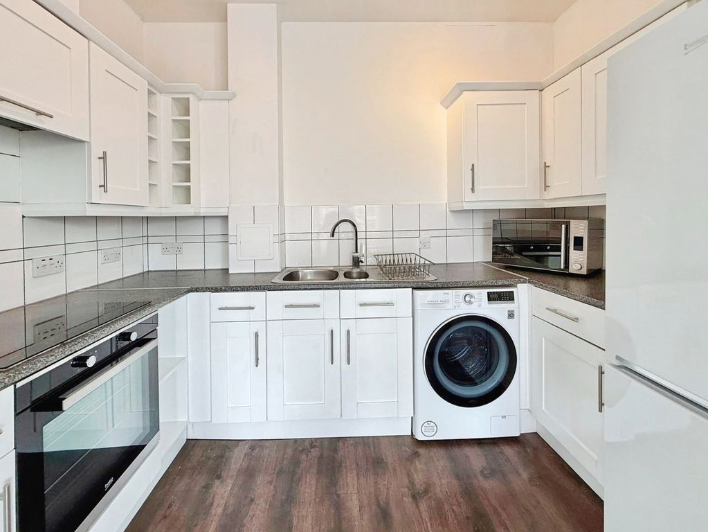 Property photo 3 of 10 Pbox-Img.Jpg