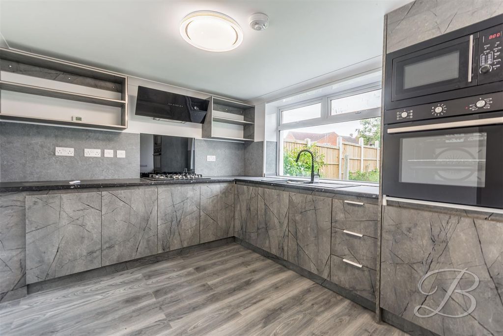 Property photo 2 of 18 A3Cfj5Bufushvzhvrqooeq.Jpg