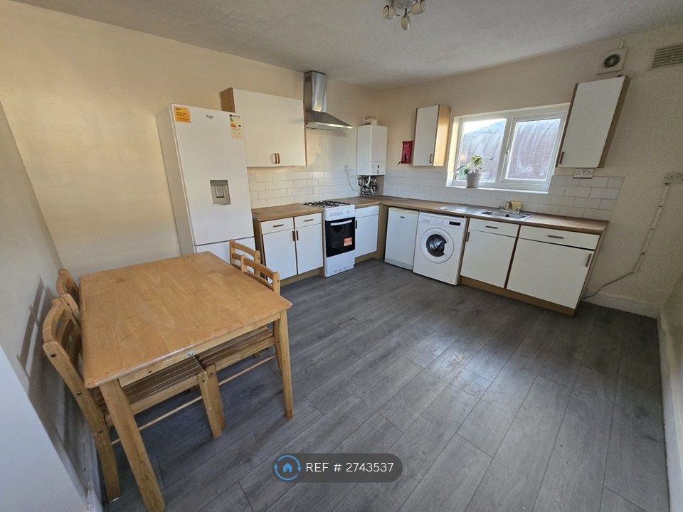 Property photo 2 of 9 Kitchen/Diner