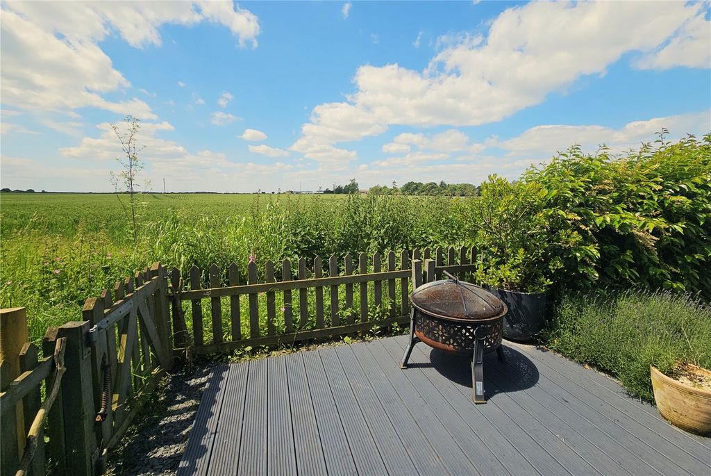 Property photo 2 of 26 Picture No. 36