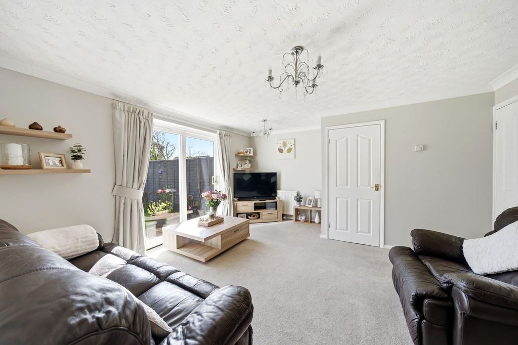 Property photo 3 of 19