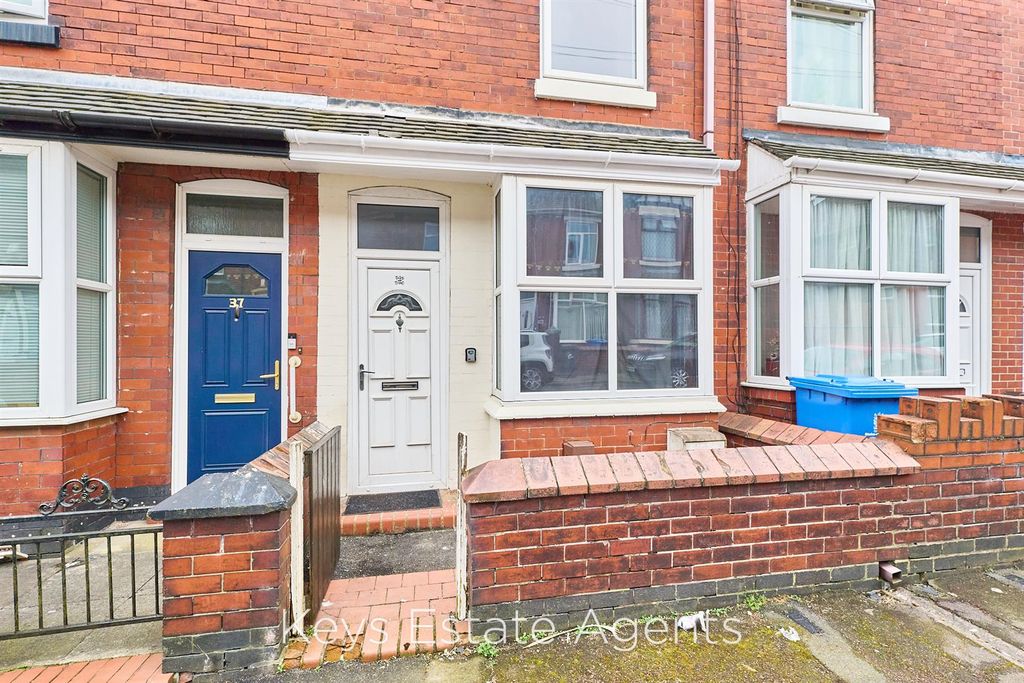 Property photo 2 of 12