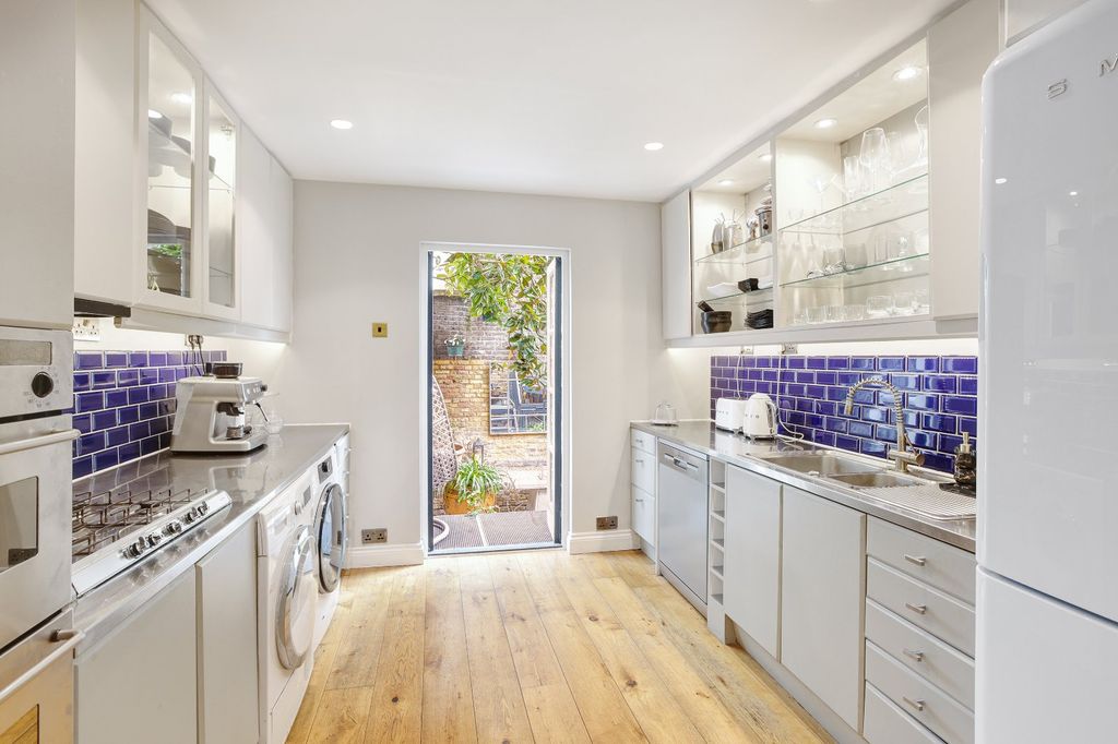 Property photo 3 of 16