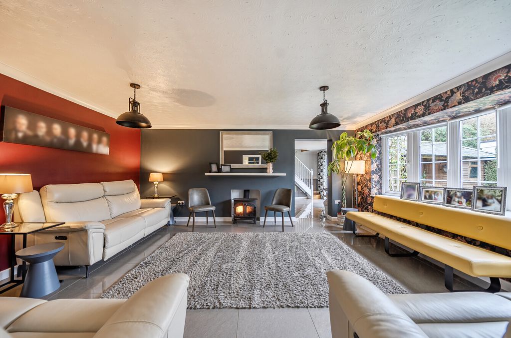 Property photo 2 of 34 1419424-26-69A1d7...