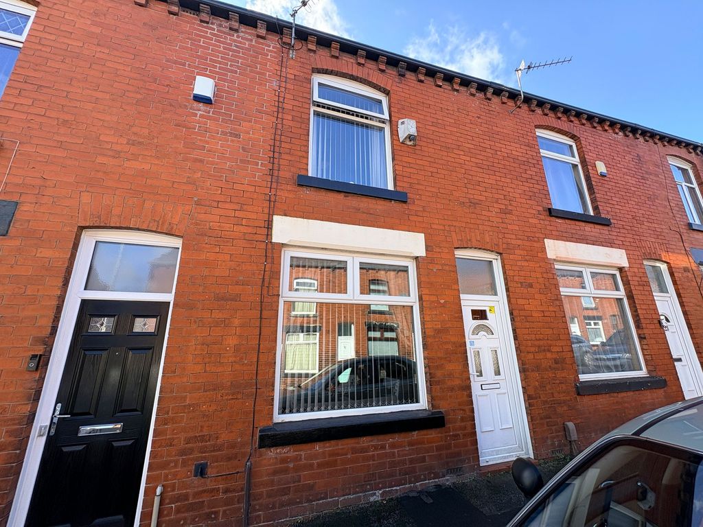 Property photo 1 of 17
