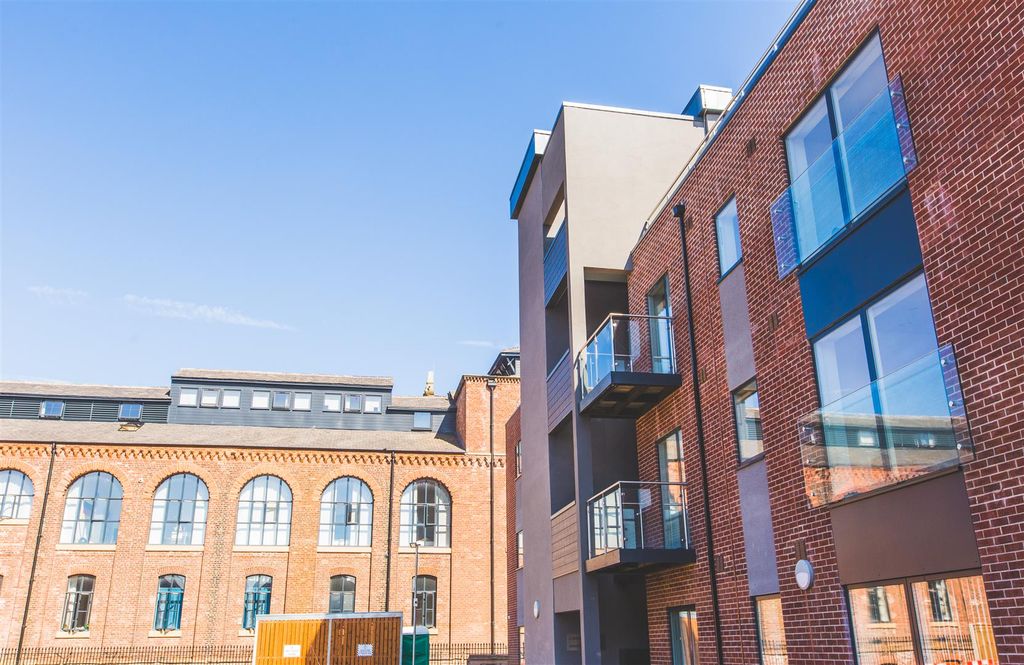 Property photo 1 of 11 Barrel Yard - Ext-9.Jpg