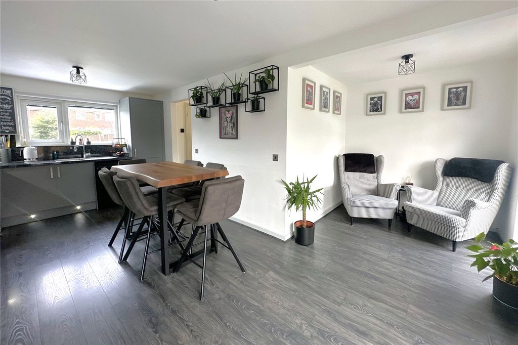 Property photo 2 of 16 Picture No. 03