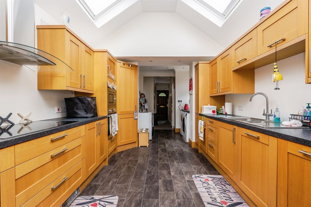 Property photo 3 of 16