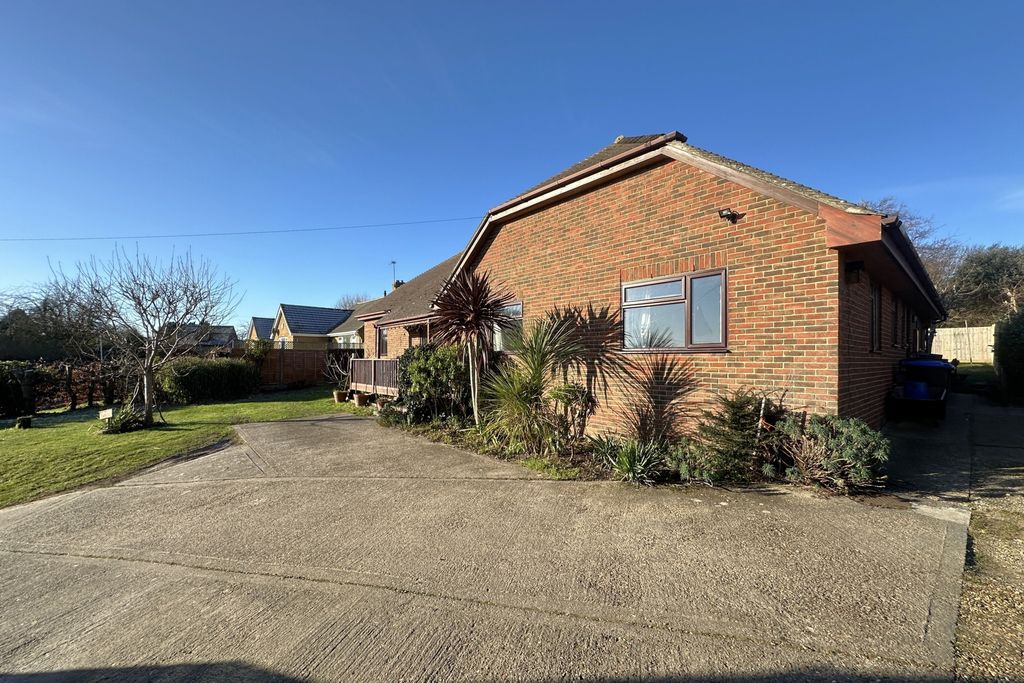 Property photo 1 of 23 Photo 6