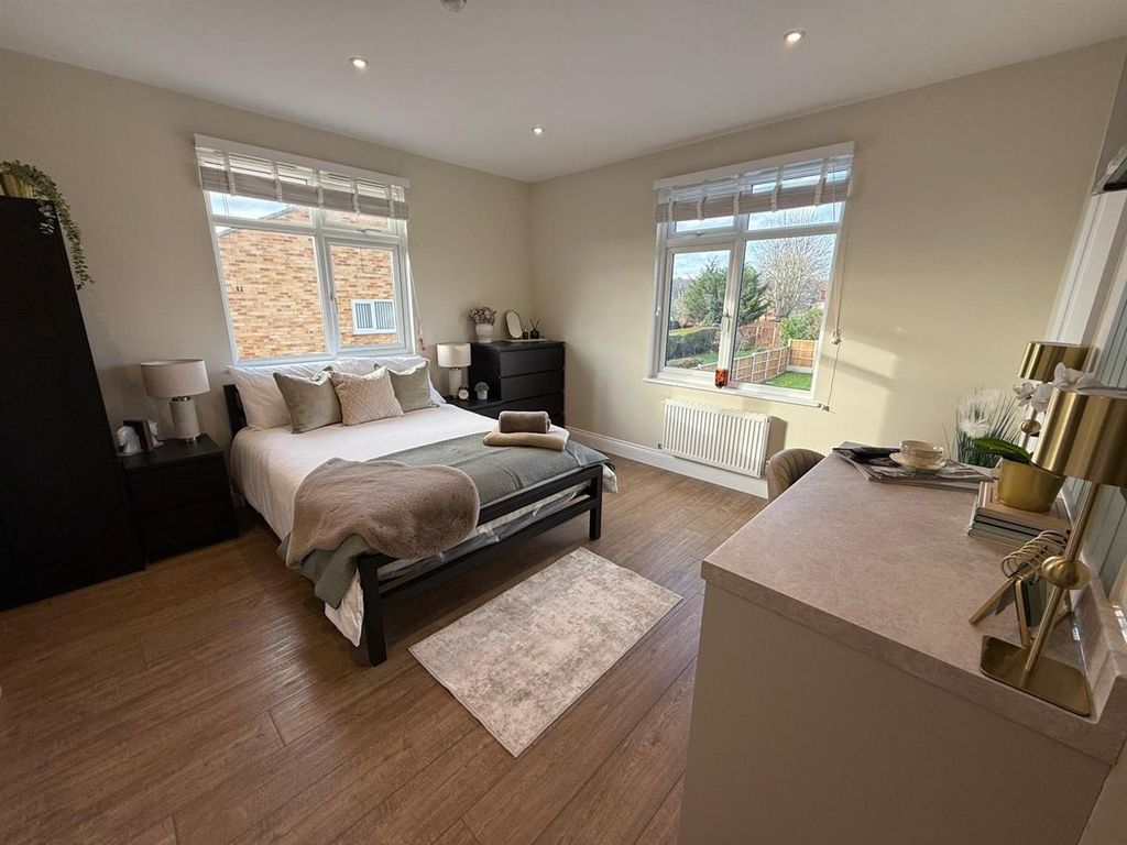 Property photo 2 of 24 7 51.Jpg