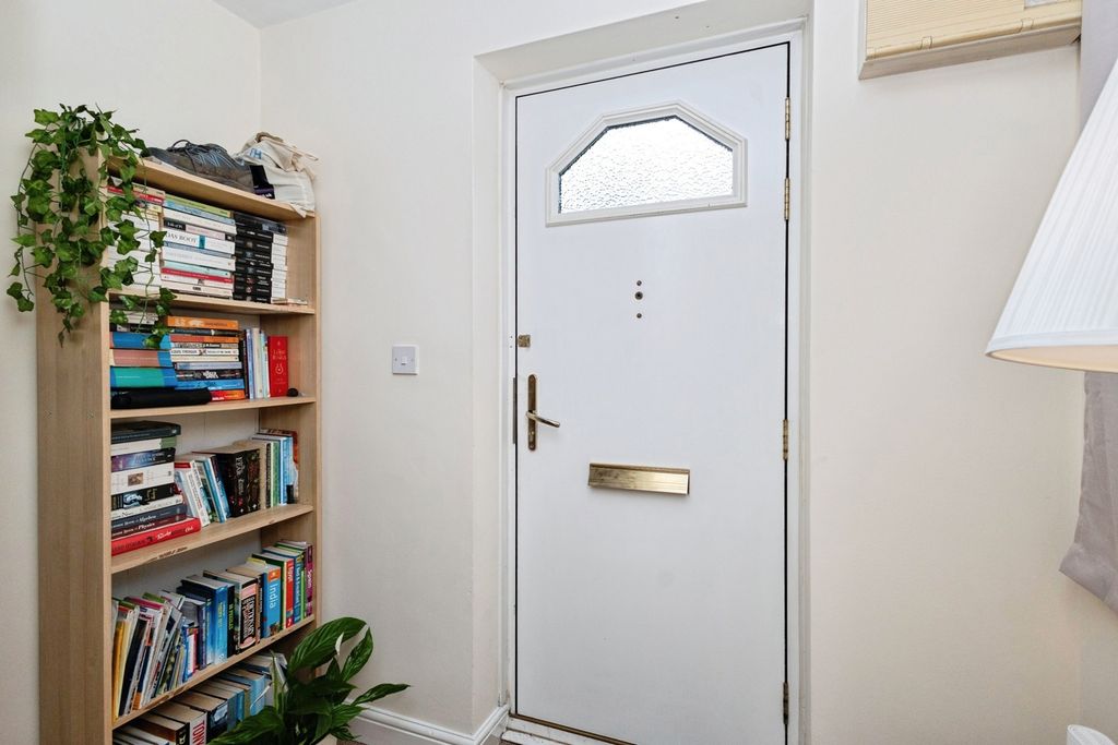 Property photo 2 of 17 Photo