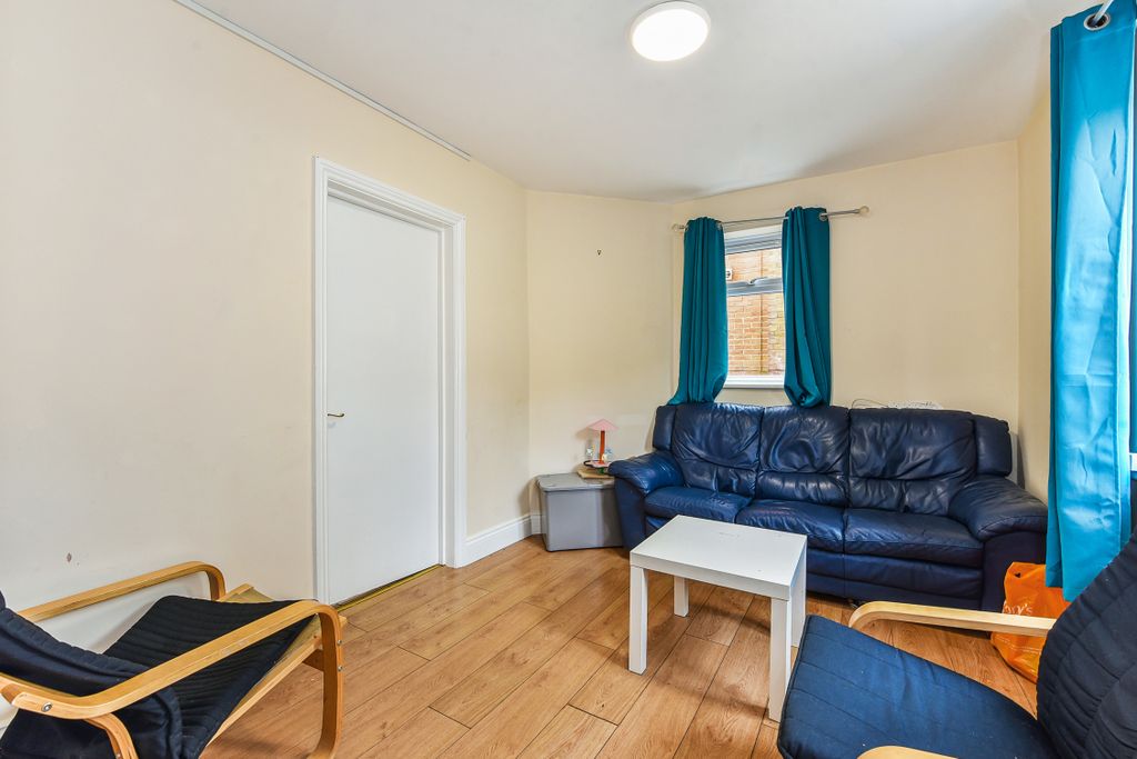 Property photo 2 of 15 Ph12_5216990