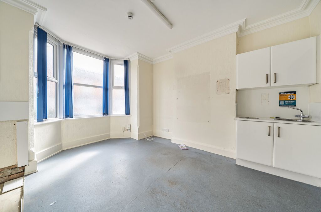 Property photo 3 of 25 3