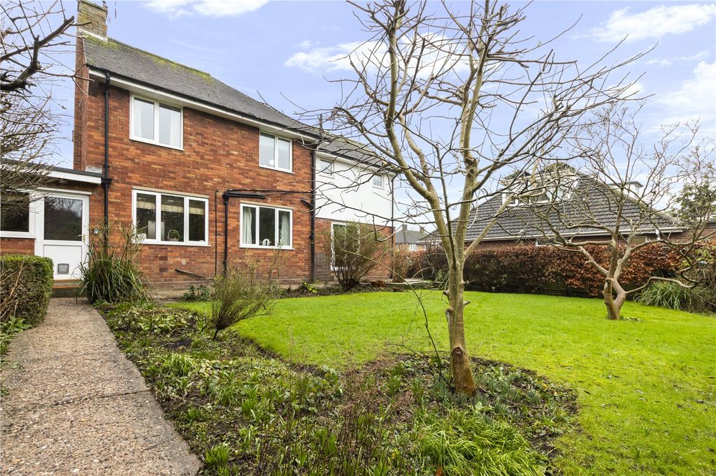 Property photo 3 of 33 Picture No. 28