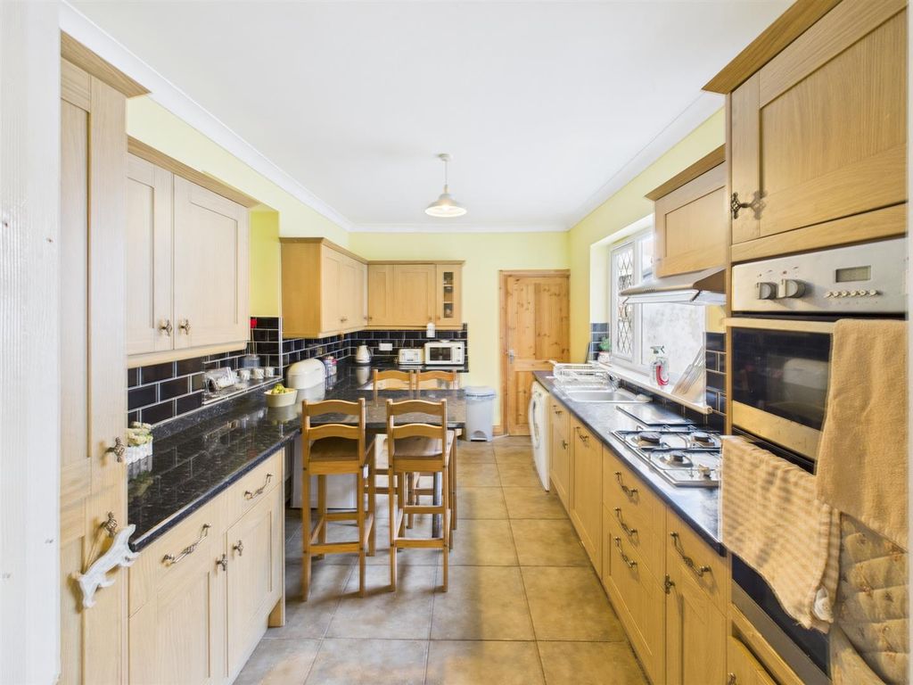 Property photo 3 of 17 Cam03055G0-Pr0269-Still003.Jpg
