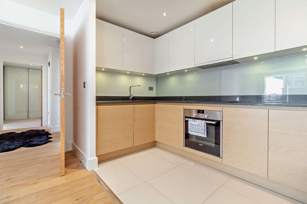 Property photo 3 of 16 Kitchen