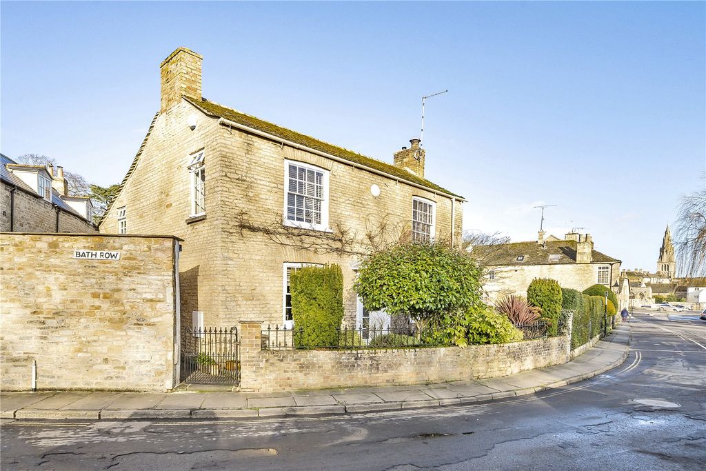 Property photo 1 of 15 7 Bath Row