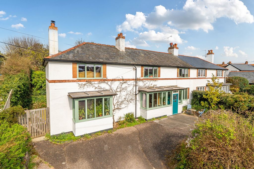 Property photo 1 of 28