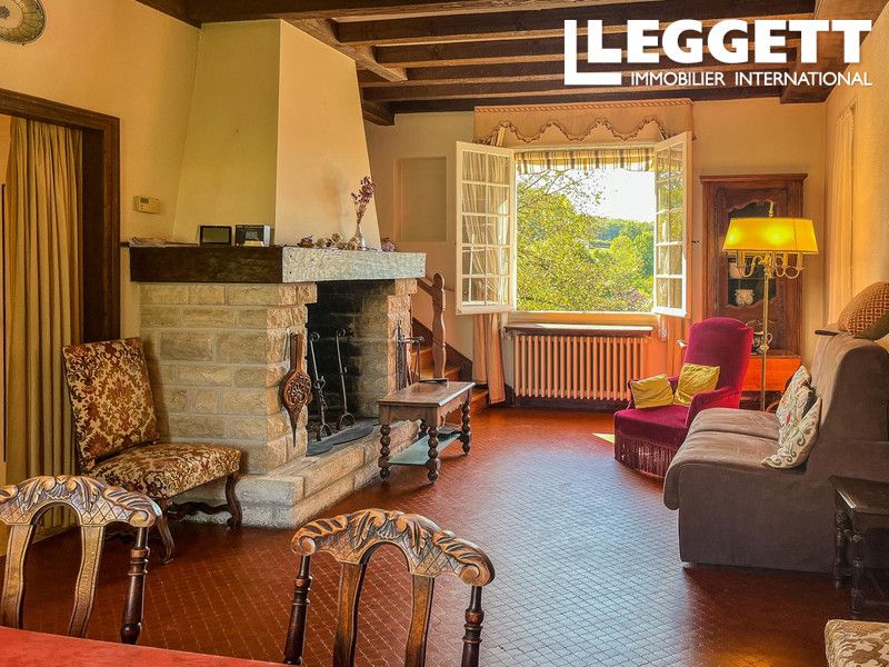 Property photo 2 of 10