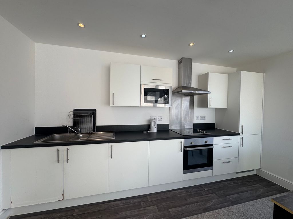 Property photo 2 of 5 Kitchen