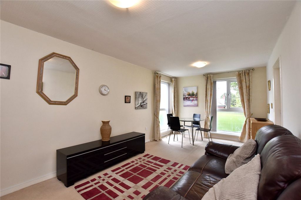 Property photo 3 of 18 Picture No. 17