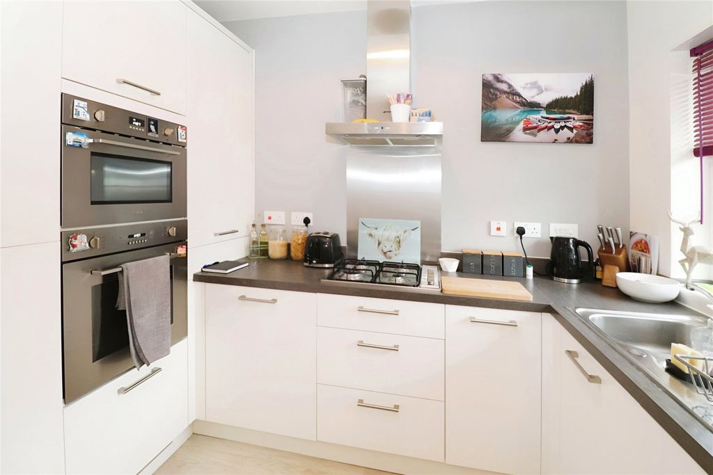 Property photo 2 of 17 Picture No. 03