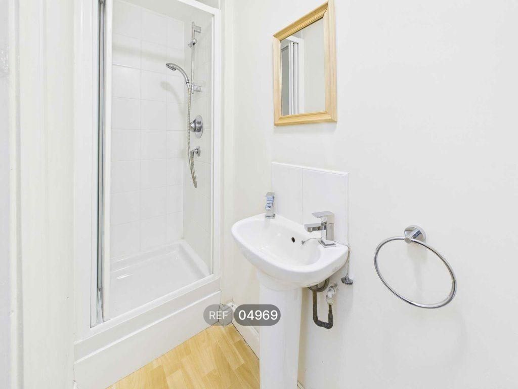Property photo 3 of 11 Shower Room