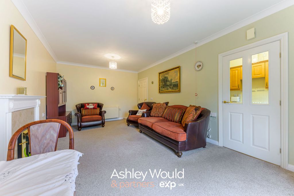 Property photo 3 of 13