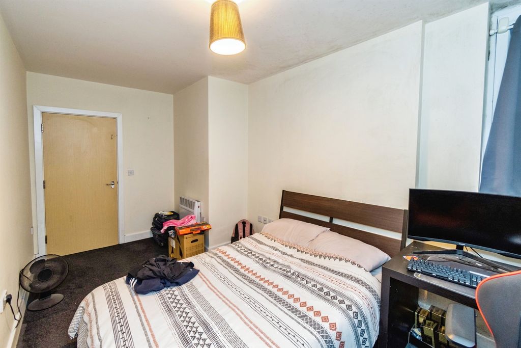 Property photo 2 of 11