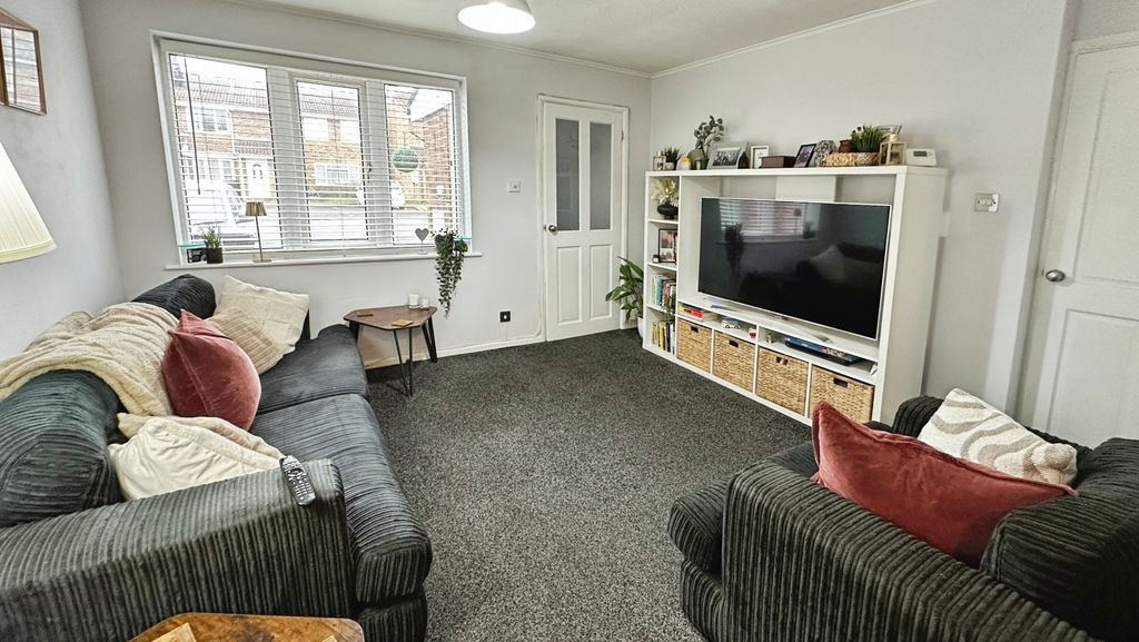 Property photo 2 of 18 Pbox-Img.Jpg