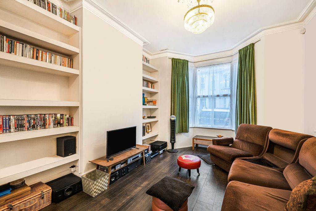 Property photo 2 of 12