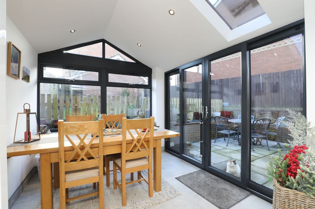 Property photo 2 of 29