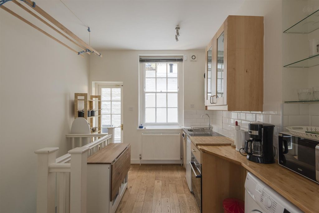 Property photo 3 of 13 4 Middle Street - Low Res - _Npp4908.Jpg
