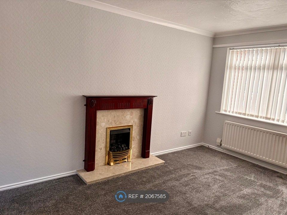 Property photo 2 of 15 Living Room