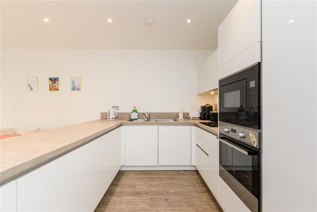 Property photo 3 of 8 Kitchen/Lounge/Diner