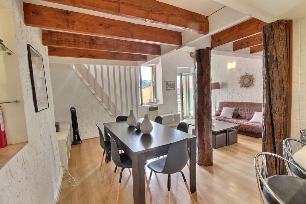 Property photo 2 of 36