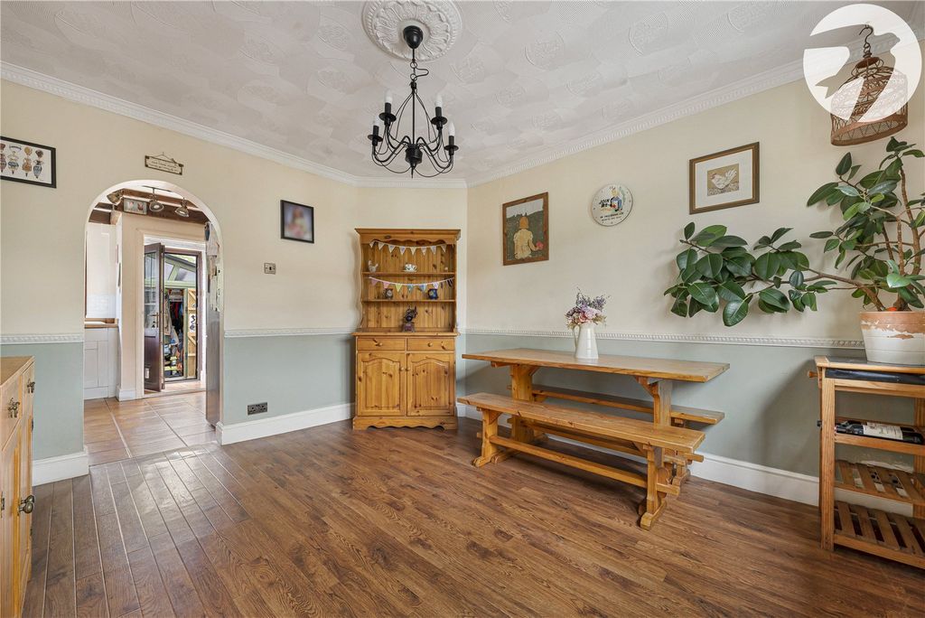 Property photo 3 of 34 Dining Room