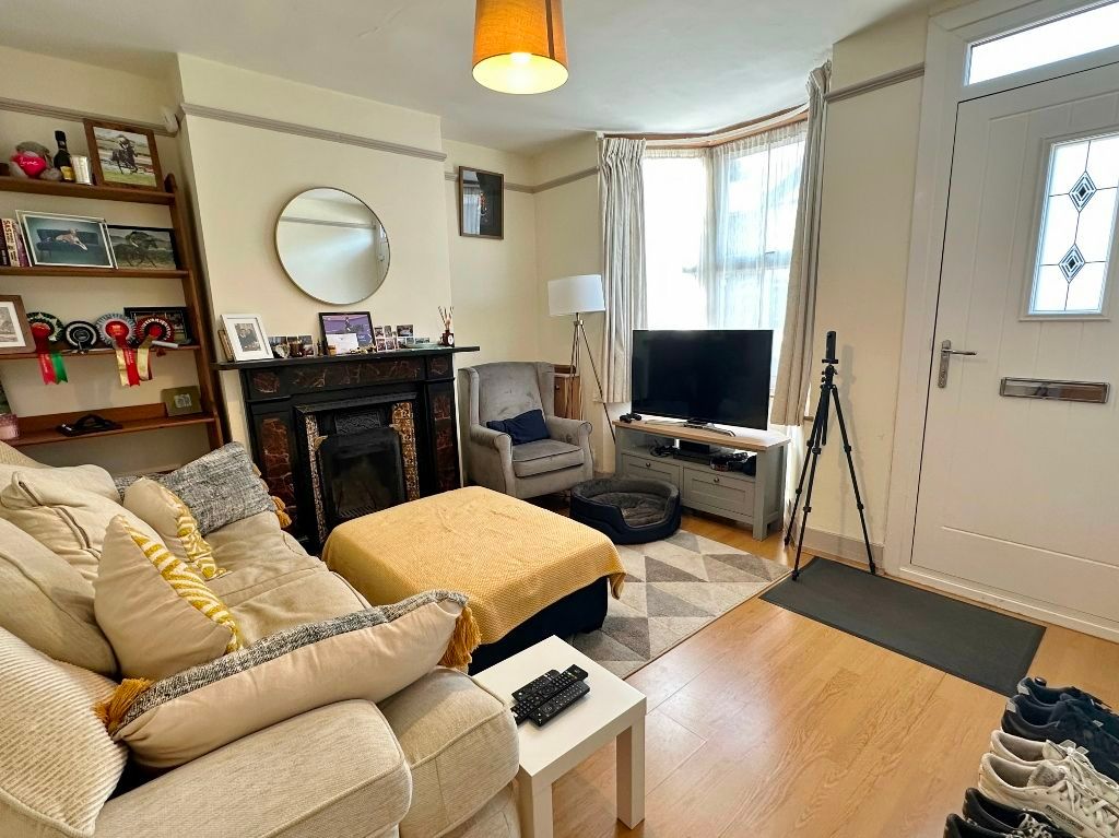 Property photo 3 of 9