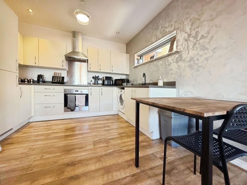 Property photo 3 of 15 6d78E006--4Bd5-844F-33B34Fe245B0-13982-0000046191B