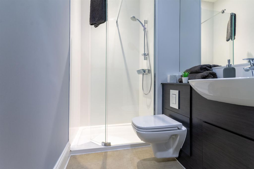 Property photo 3 of 7 Img_8103-Hdr.Jpg