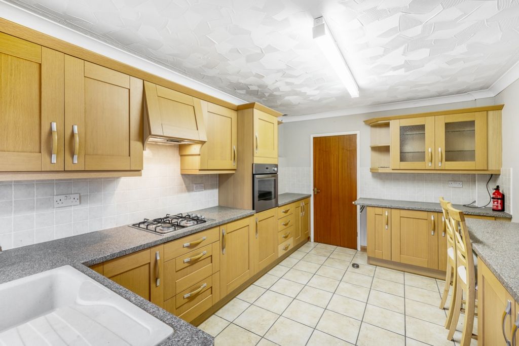 Property photo 2 of 22 6 Maple Road (Boston)-18