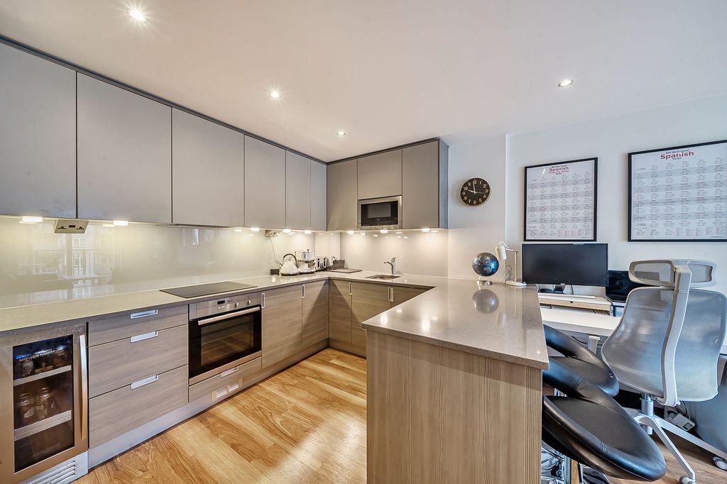 Property photo 3 of 13 Kitchen