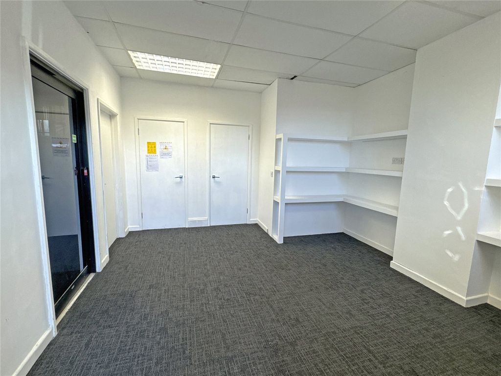 Property photo 3 of 12 Picture No. 09