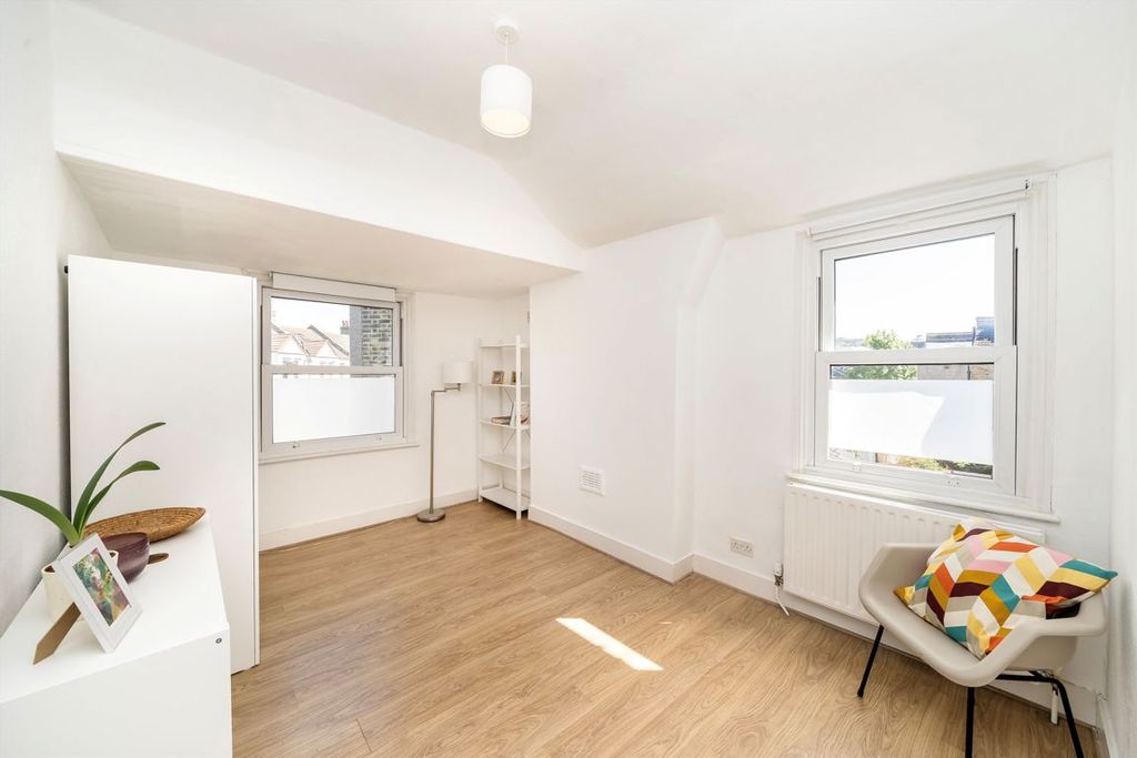 Property photo 3 of 4