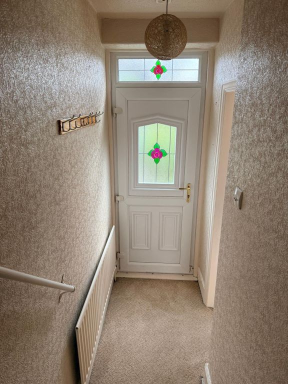 Property photo 2 of 19 Hallway