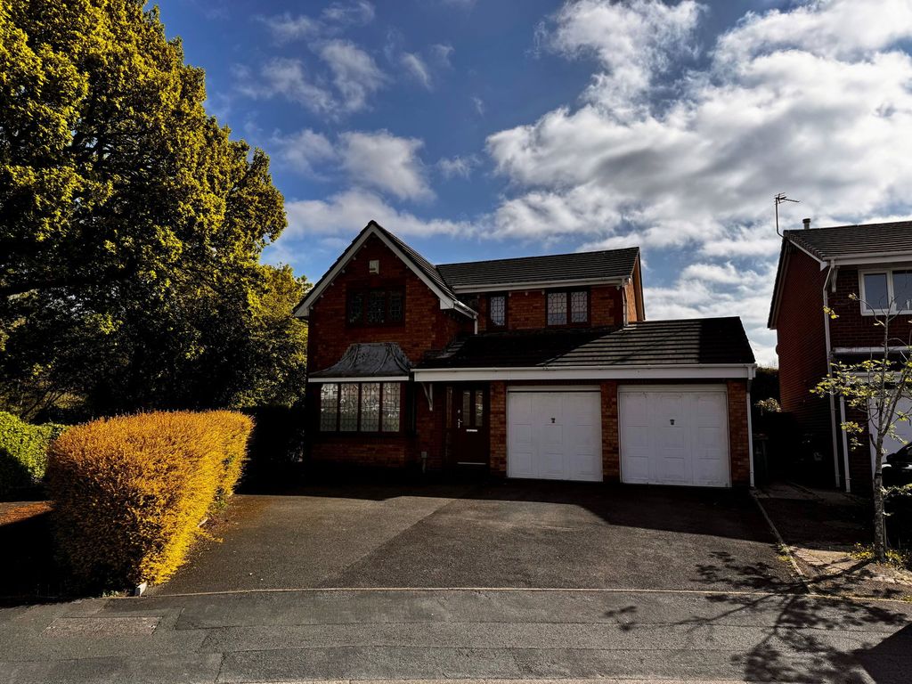 Property photo 1 of 18